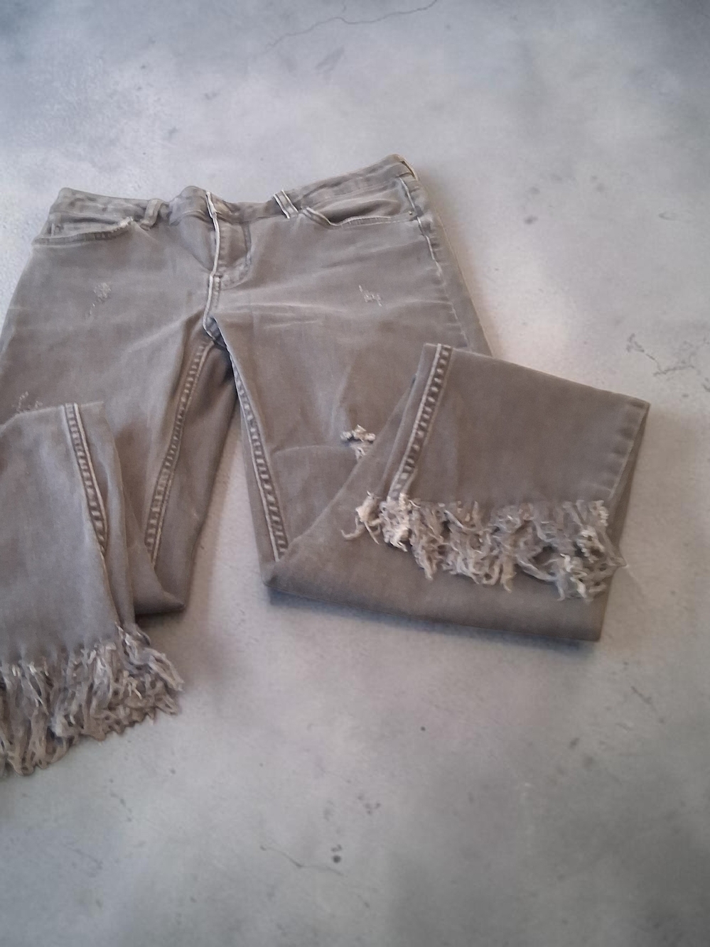 Free People Black Skinny Jeans with Distressed Fringe Hem Womens Size 26